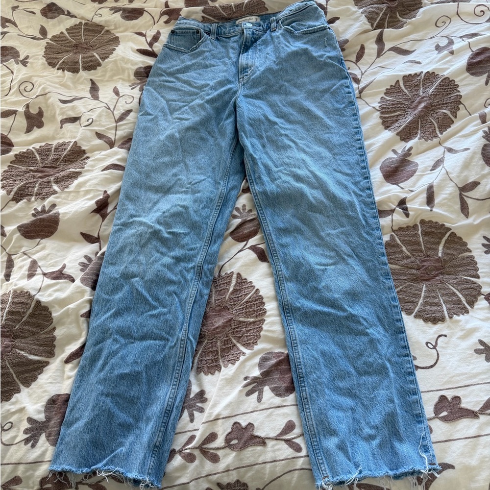 Abercrombie & Fitch Light Blue 90’s Straight Curve Love Jeans